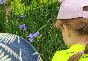 Przedszkolaki z gr. VII w Ogrodzie Botanicznym w Powsinie